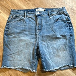 Torrid stretch jean shorts